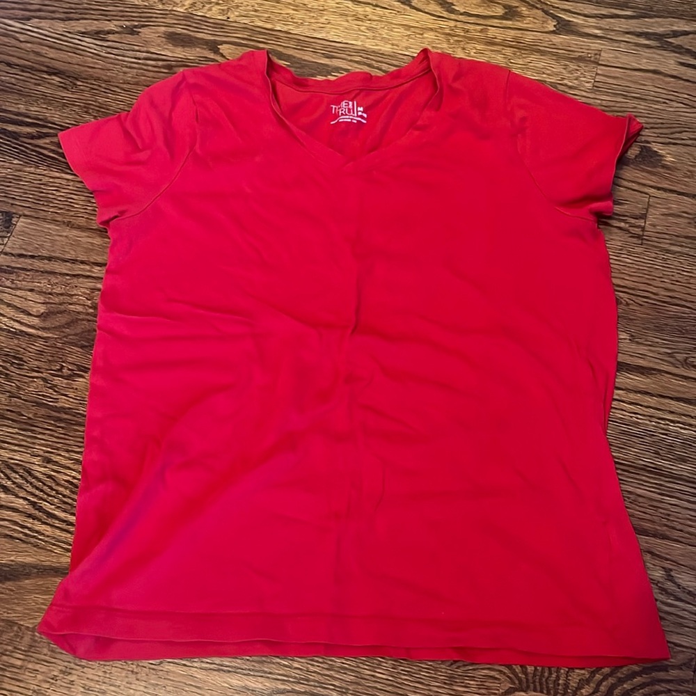red tshirt